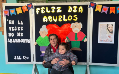 El Jardín Infantil Fabiola celebró a los abuelitos con mucho cariño